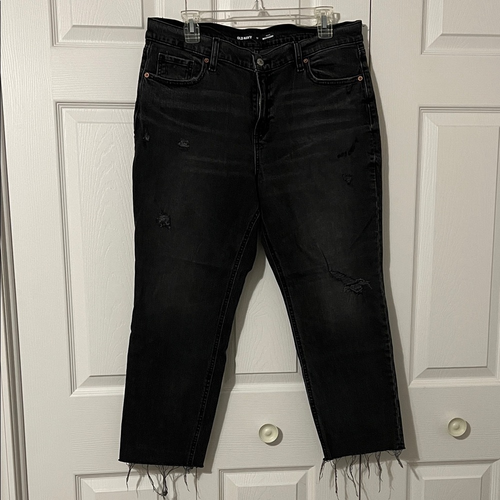Old Navy Women's Black Distressed Boyfriend Jeans